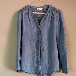 Beach lunch Lounge long sleeve women’s button down top S denim ruched smocked